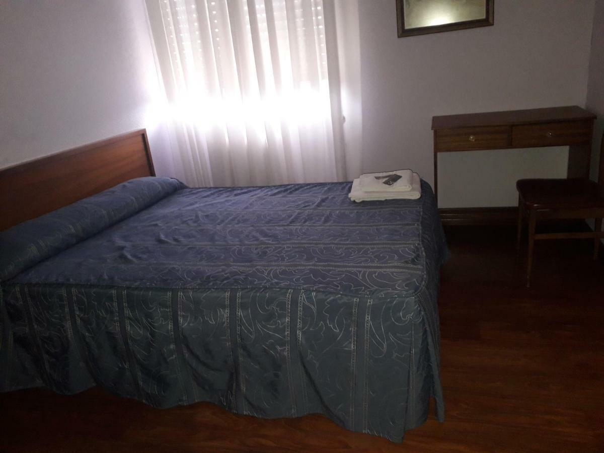 Hostal Ezequiel Los Arcos Ngoại thất bức ảnh