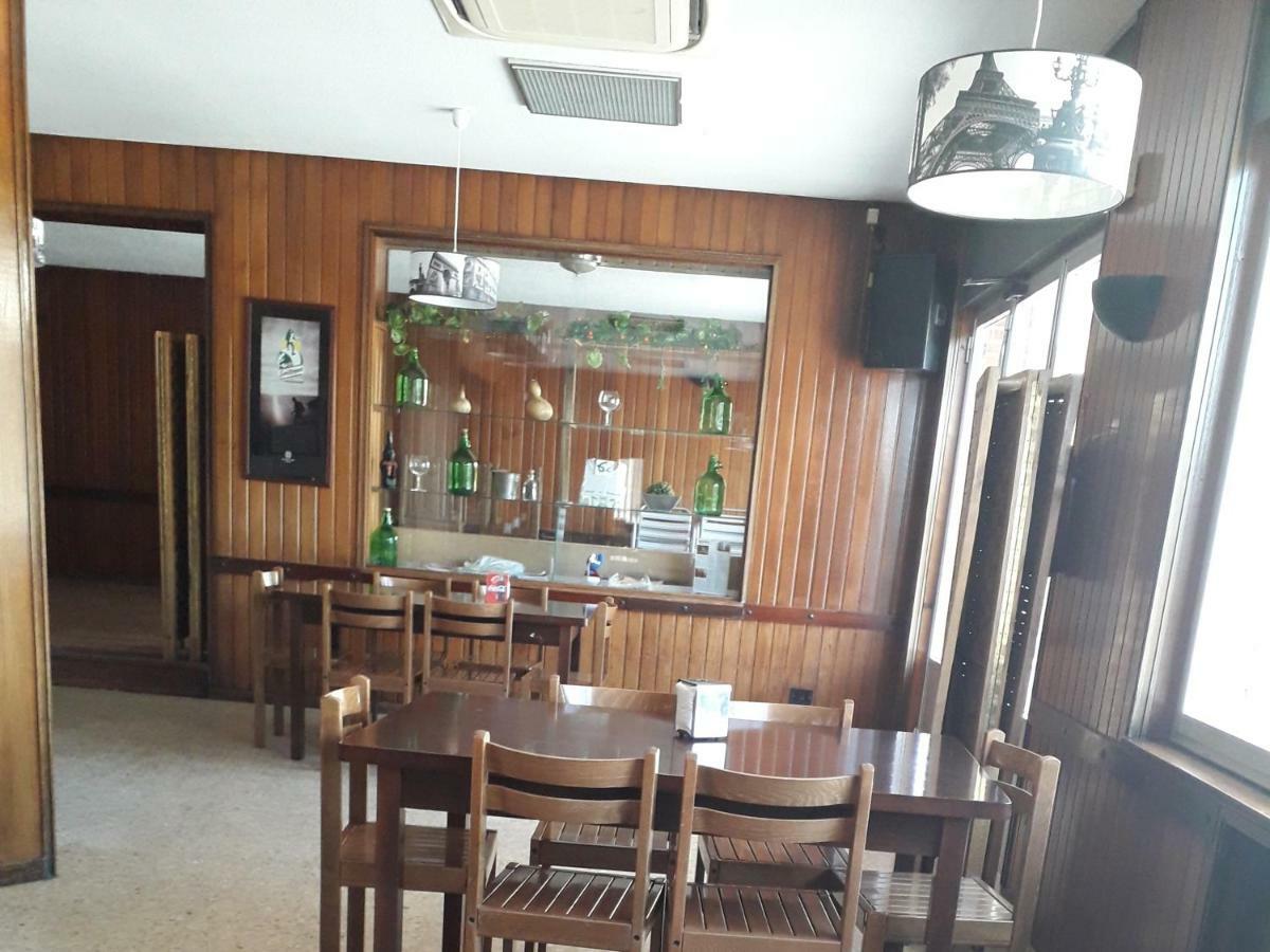 Hostal Ezequiel Los Arcos Ngoại thất bức ảnh